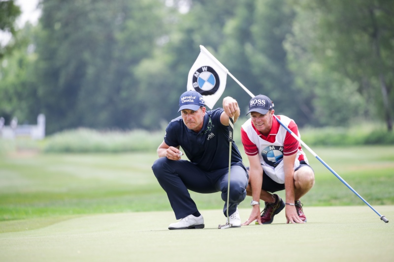 BMW International Open Runde 2, Henrik Stenson mit Caddie (Foto: BMW AG)