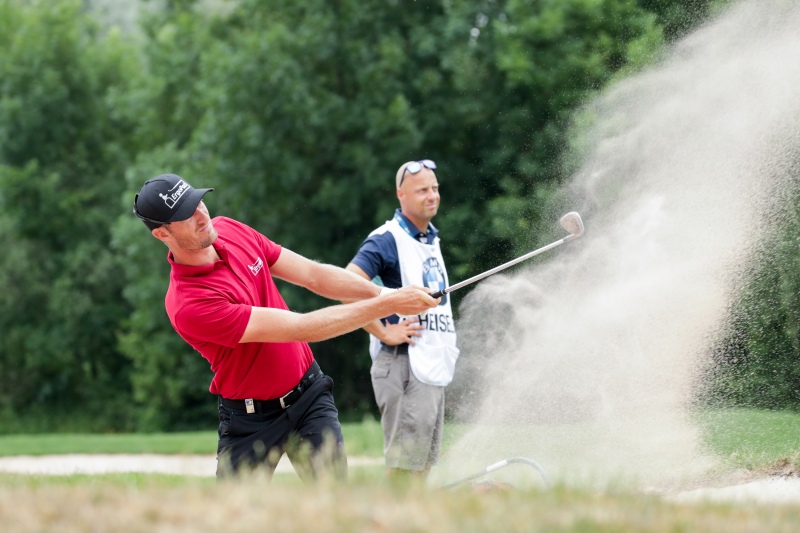 BMW International Open 2017 Runde 3 - Sebastian Heisele beim Bunkerschlag (Foto: BMW AG)