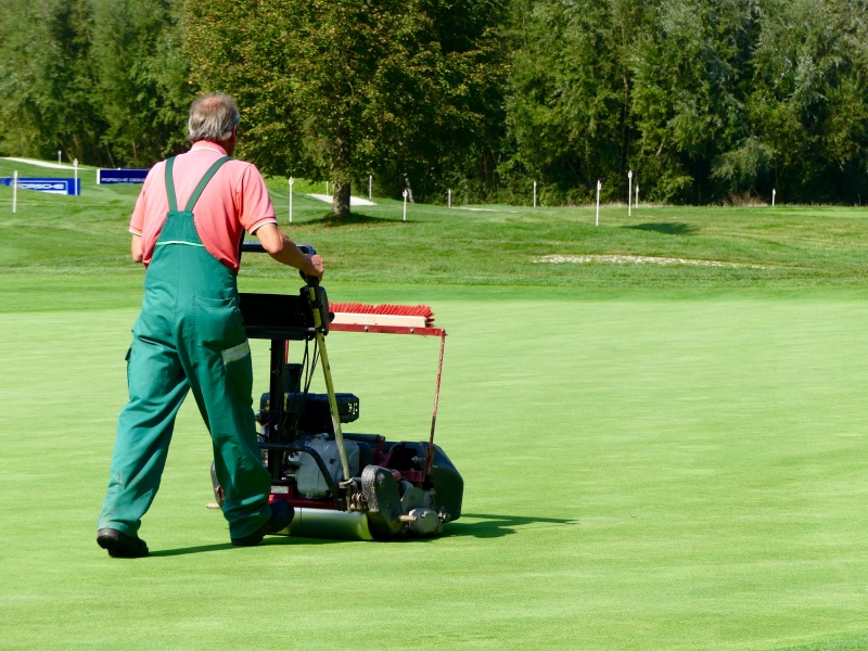 PEO Greenkeeper am Grün 210916