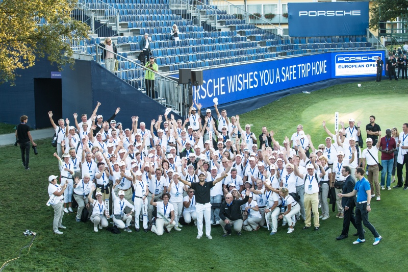 Helfer auf der Porsche European Open 2016 mit Sieger Alexander Levy