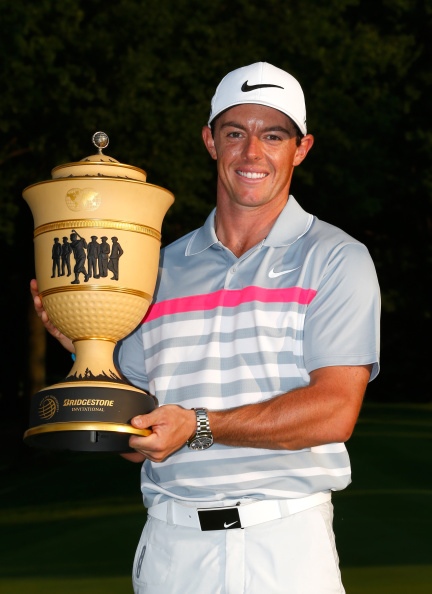 WGC Bridgestone Invitational 2017 Ankündigung Rory McIlroy mit Trophy (Foto: Getty Images/Sam Greenwood)